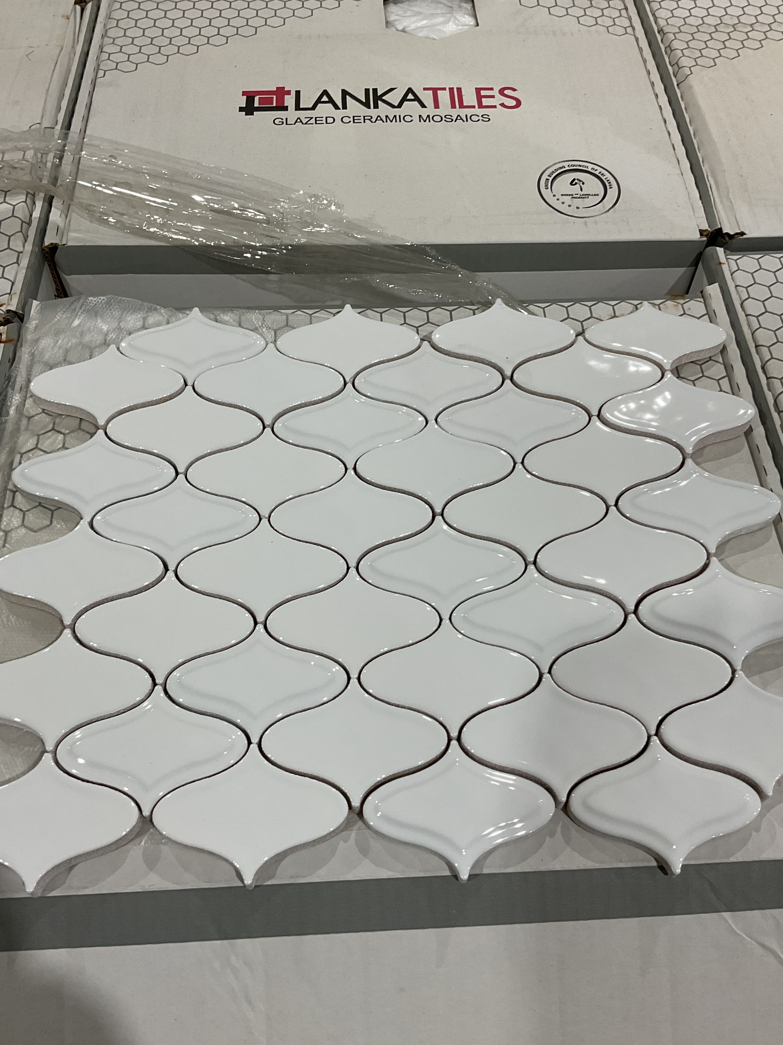 Lantern White in 13 × 11 in
